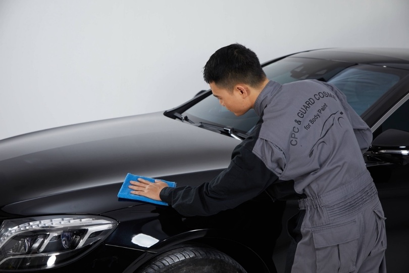 Phủ bóng thủy tinh ngoại thất xe ôtô