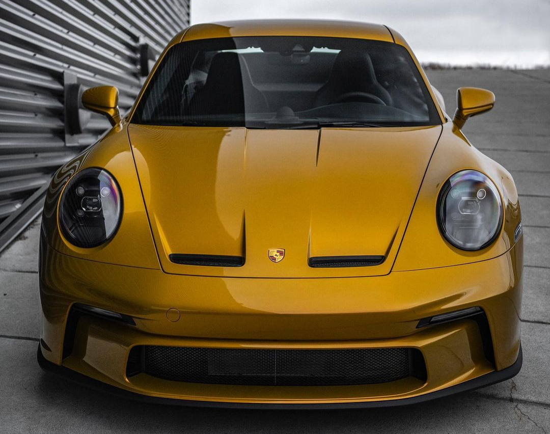 Tùy chọn màu sơn gold của Porsche có giá gần 2.4 tỷ