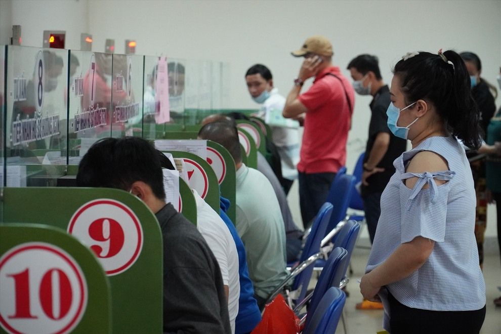 Làn sóng mất việc gia tăng gây sức ép lớn