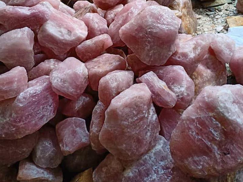 Thạch anh hồng trấn trạch