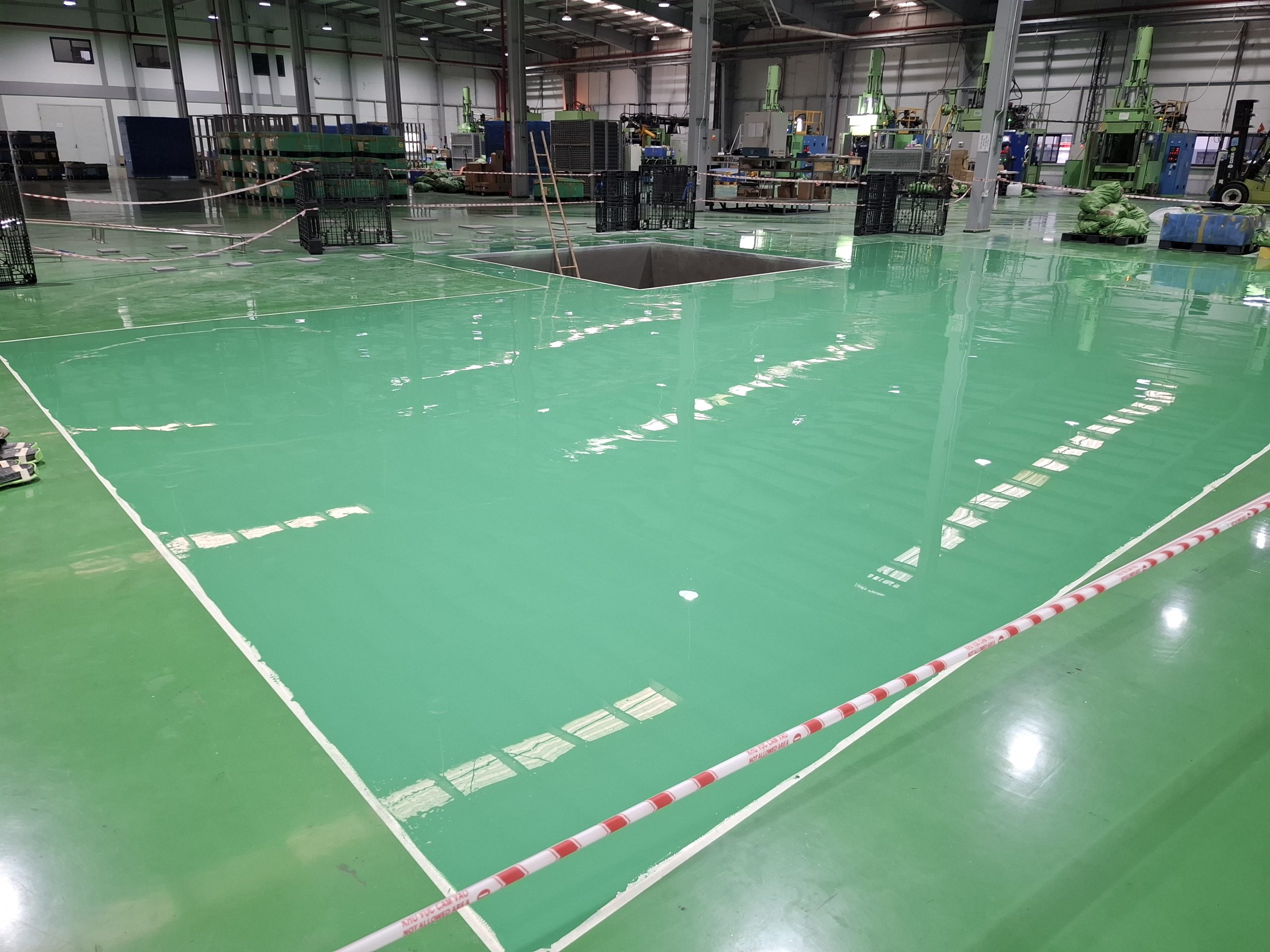 Bao lâu nên bảo trì, sơn lại sàn nhà xưởng?