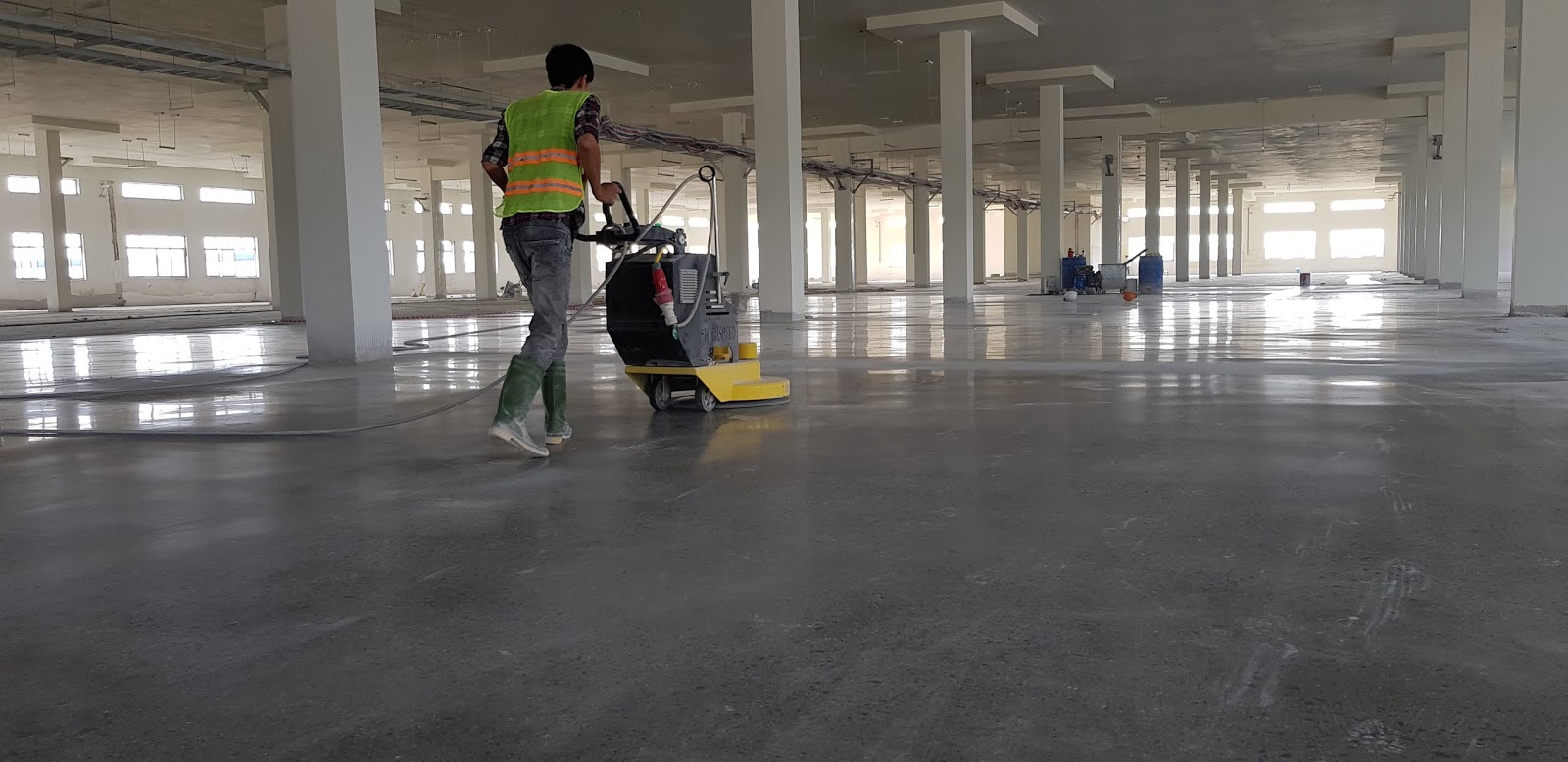 Mài bóng sàn bê tông tại Epoxy FICO